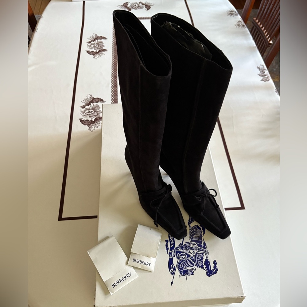 Burberry storm suede boots. NIB
